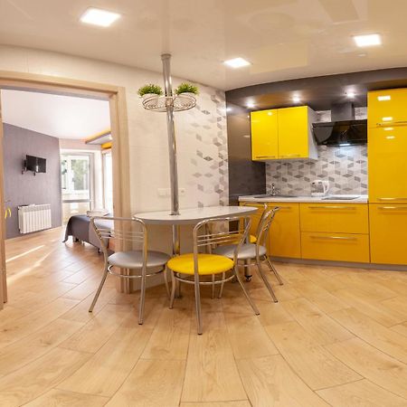 Yellow Loft Luxury Apartments With 2 Bedrooms Полтава Екстер'єр фото